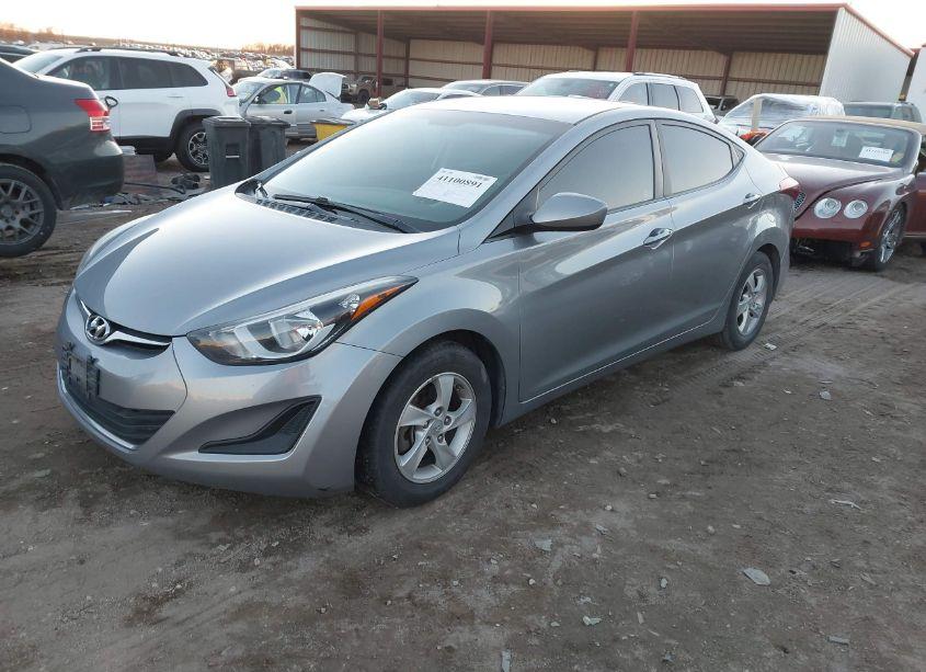Photo 2 of 2015 Hyundai Elantra SE (VIN 5NPDH4AE3FH648911)
