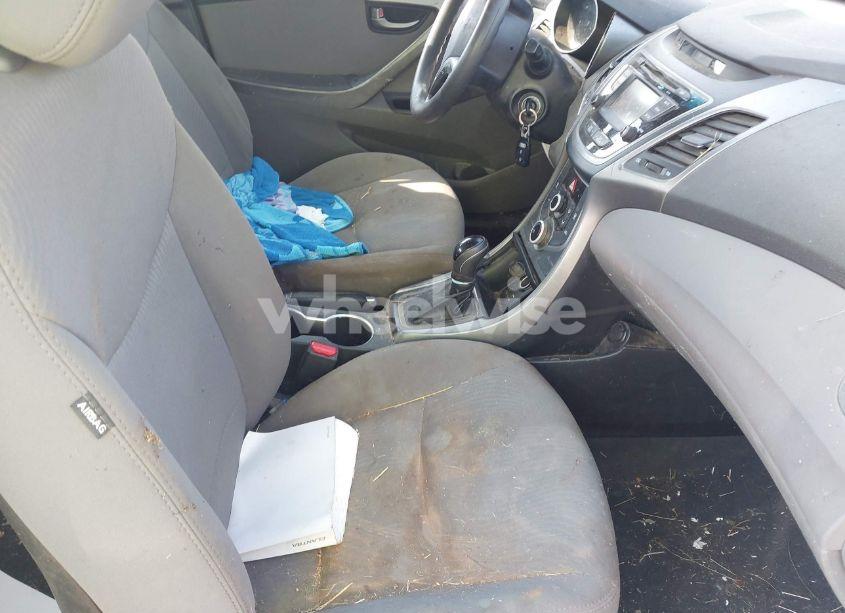 Photo 5 of 2016 Hyundai Elantra SE (VIN 5NPDH4AE3GH683949)