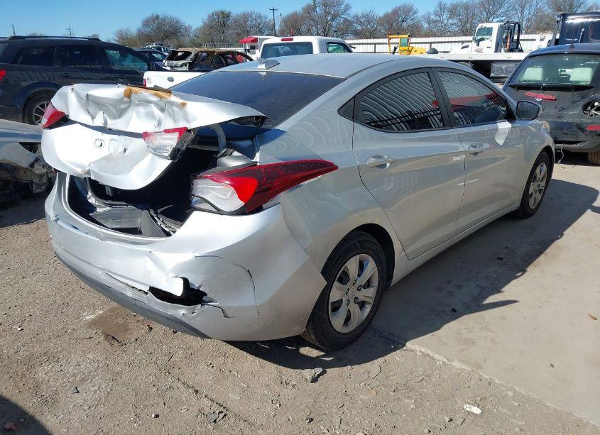 Photo 4 of 2016 Hyundai Elantra SE (VIN 5NPDH4AE3GH685166)
