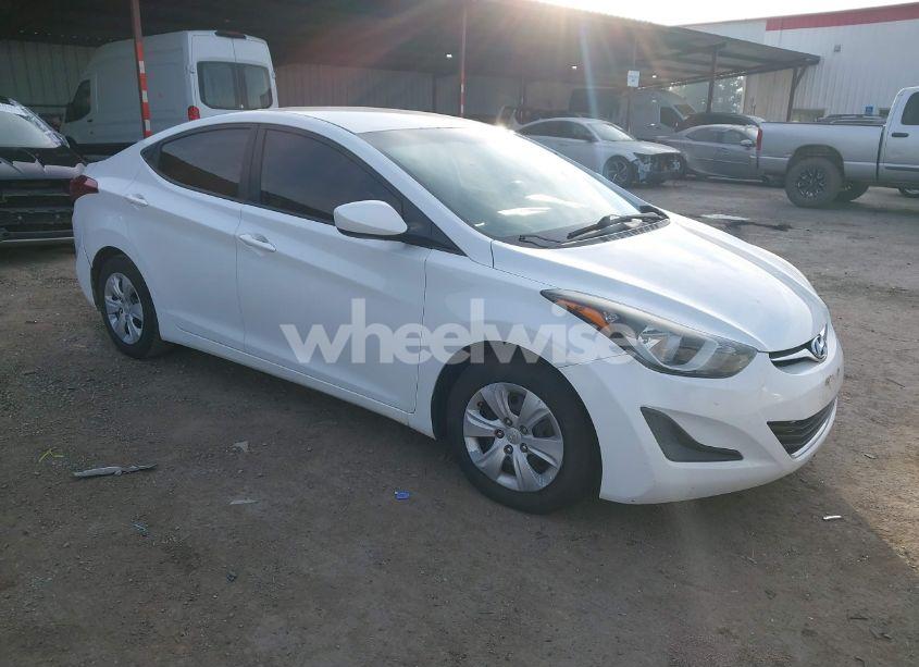 2016 Hyundai Elantra SE (VIN 5NPDH4AE3GH686110) main photo