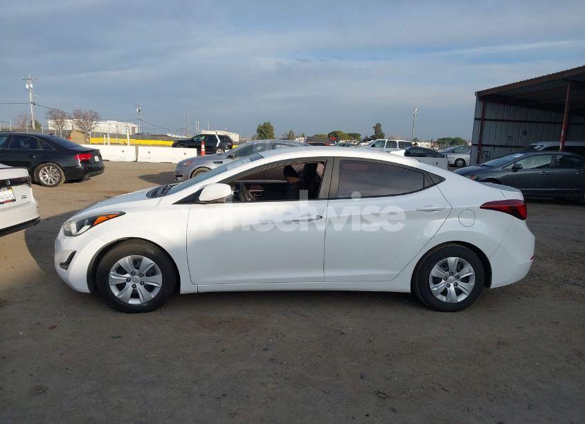 Photo 15 of 2016 Hyundai Elantra SE (VIN 5NPDH4AE3GH686110)