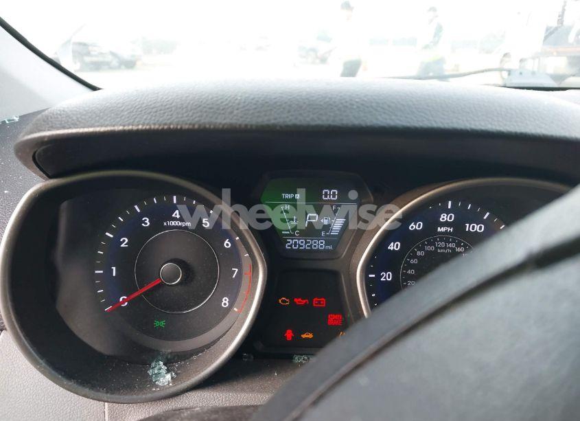 Photo 7 of 2016 Hyundai Elantra SE (VIN 5NPDH4AE3GH686110)