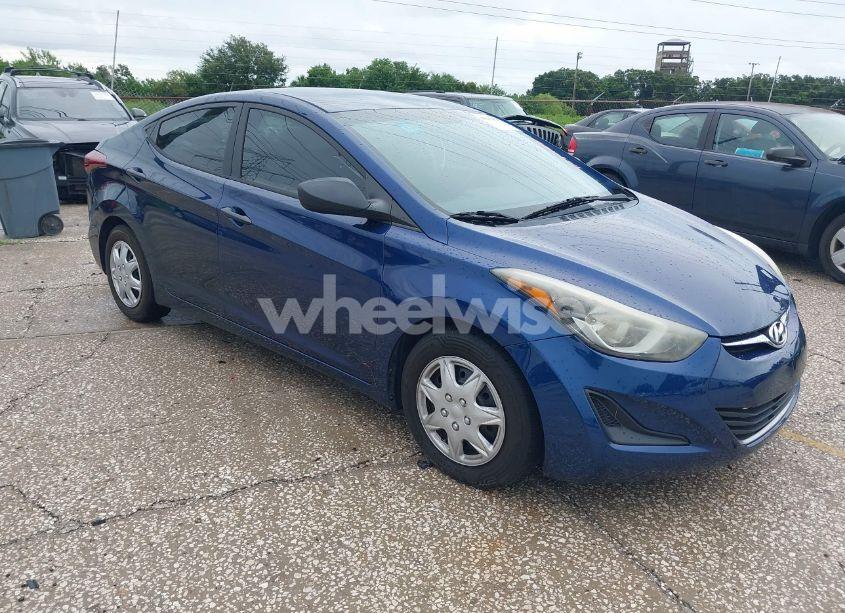 2016 Hyundai Elantra SE (VIN 5NPDH4AE3GH692425) main photo