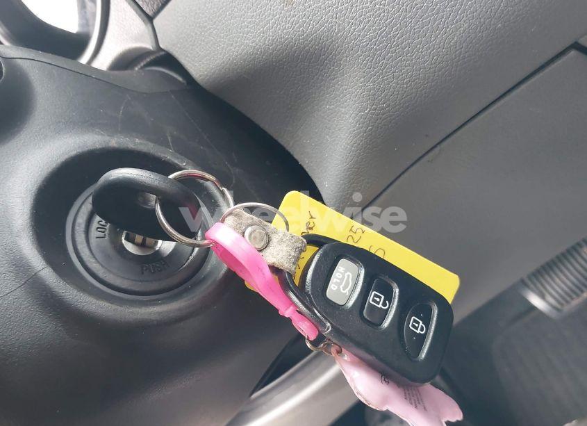 Photo 11 of 2016 Hyundai Elantra SE (VIN 5NPDH4AE3GH692425)