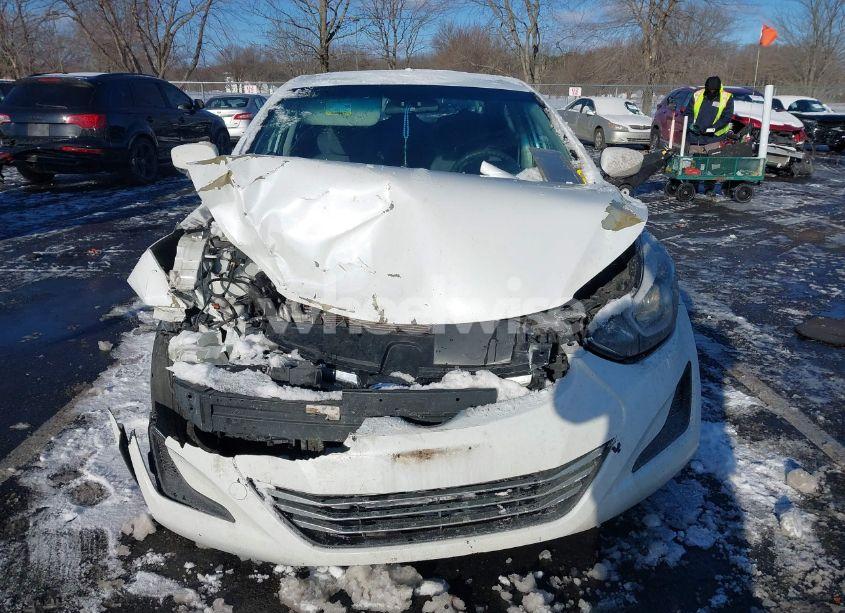 Photo 12 of 2016 Hyundai Elantra SE (VIN 5NPDH4AE3GH719400)