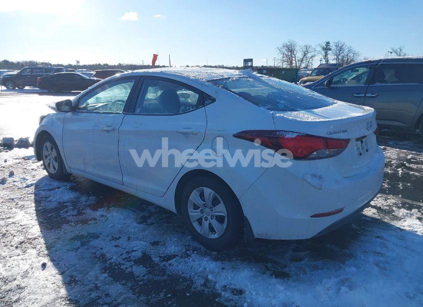 Photo 3 of 2016 Hyundai Elantra SE (VIN 5NPDH4AE3GH719400)