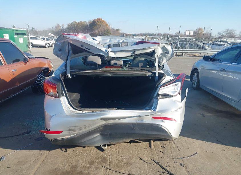 Photo 16 of 2016 Hyundai Elantra SE (VIN 5NPDH4AE3GH721745)