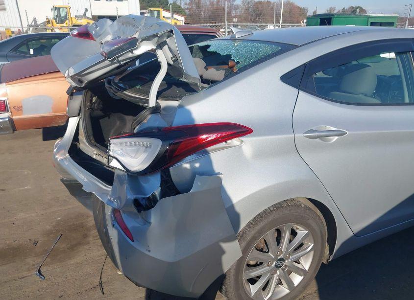 Photo 17 of 2016 Hyundai Elantra SE (VIN 5NPDH4AE3GH721745)