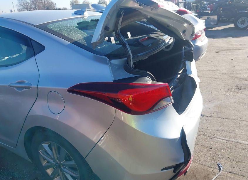 Photo 18 of 2016 Hyundai Elantra SE (VIN 5NPDH4AE3GH721745)