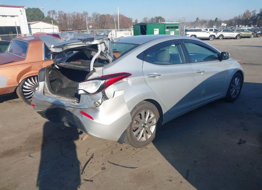 Photo 4 of 2016 Hyundai Elantra SE (VIN 5NPDH4AE3GH721745)