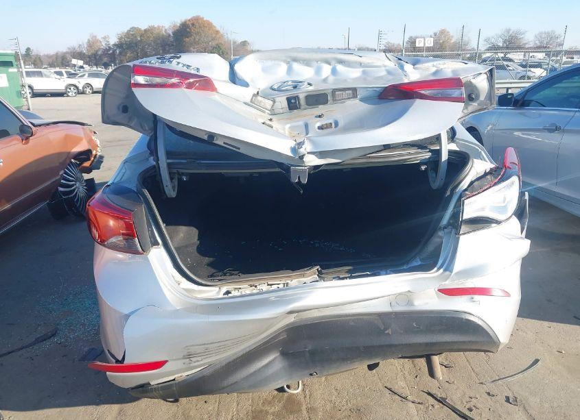 Photo 6 of 2016 Hyundai Elantra SE (VIN 5NPDH4AE3GH721745)