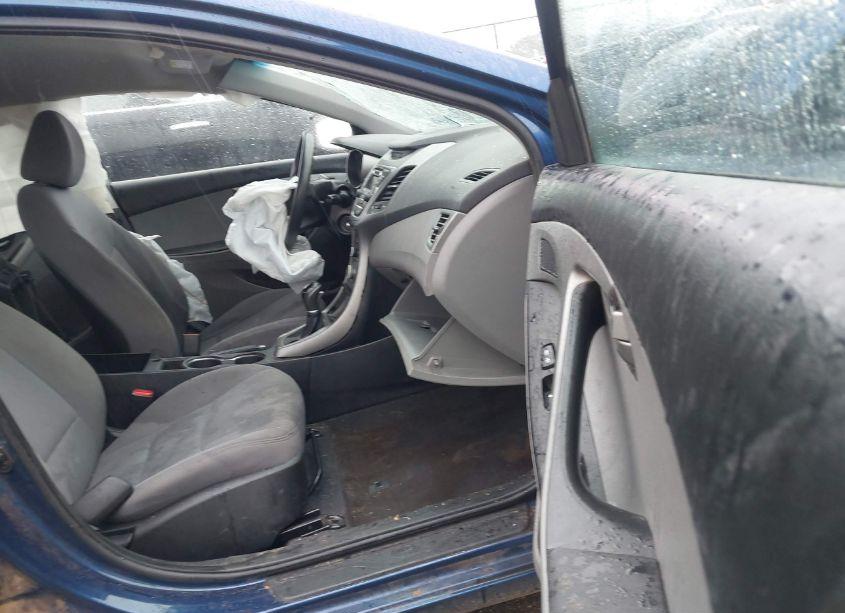 Photo 5 of 2016 Hyundai Elantra SE (VIN 5NPDH4AE3GH726945)