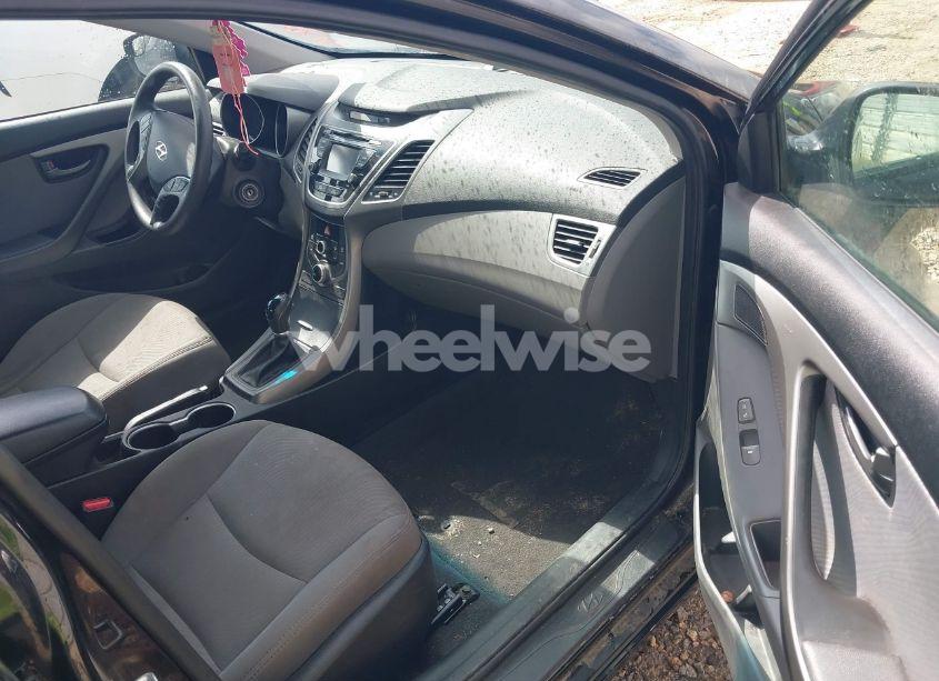 Photo 5 of 2016 Hyundai Elantra SE (VIN 5NPDH4AE3GH747665)