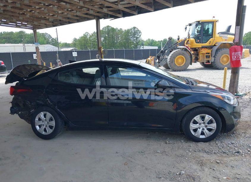 Photo 14 of 2016 Hyundai Elantra SE (VIN 5NPDH4AE3GH754907)