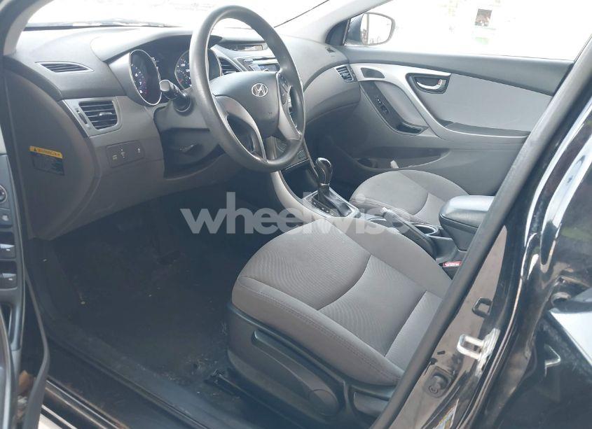 Photo 5 of 2016 Hyundai Elantra SE (VIN 5NPDH4AE3GH754907)