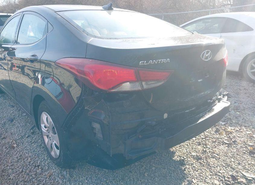 Photo 19 of 2016 Hyundai Elantra SE (VIN 5NPDH4AE3GH763350)