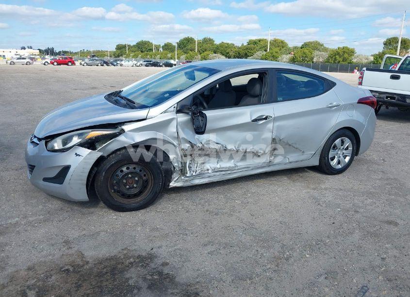 Photo 2 of 2016 Hyundai Elantra SE (VIN 5NPDH4AE3GH767415)