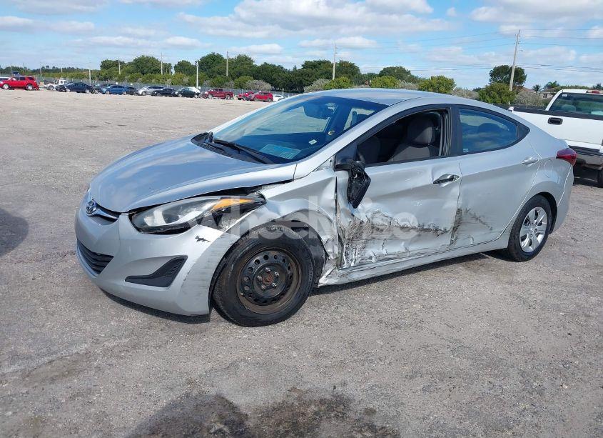 Photo 6 of 2016 Hyundai Elantra SE (VIN 5NPDH4AE3GH767415)