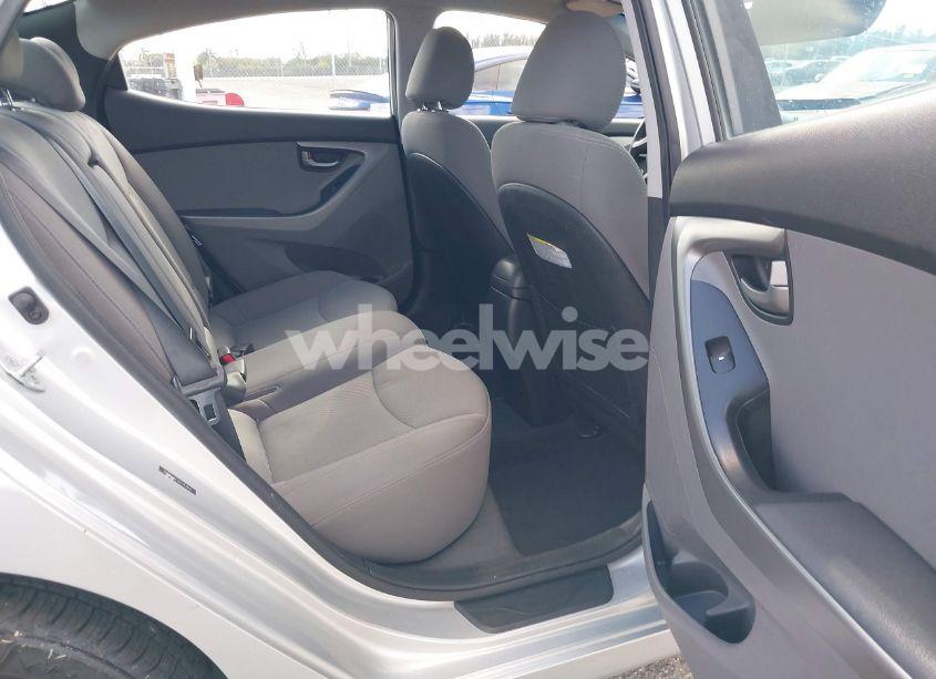 Photo 8 of 2016 Hyundai Elantra SE (VIN 5NPDH4AE3GH767415)