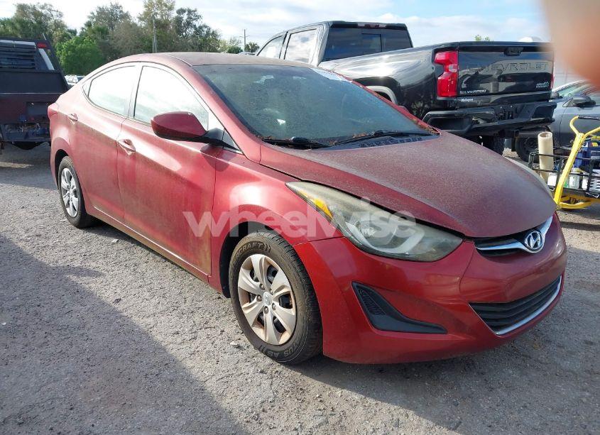 2016 Hyundai Elantra SE (VIN 5NPDH4AE3GH774882) main photo