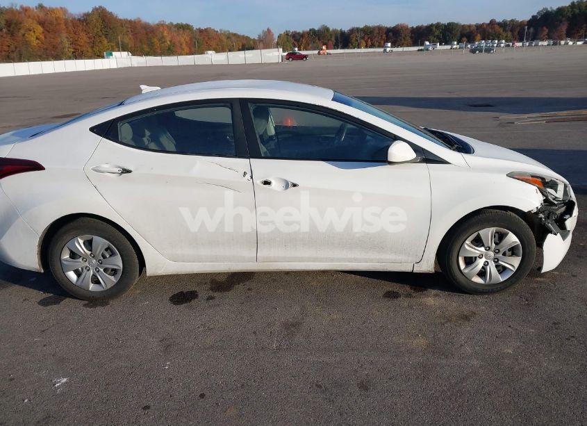 Photo 13 of 2016 Hyundai Elantra SE (VIN 5NPDH4AE3GH781038)