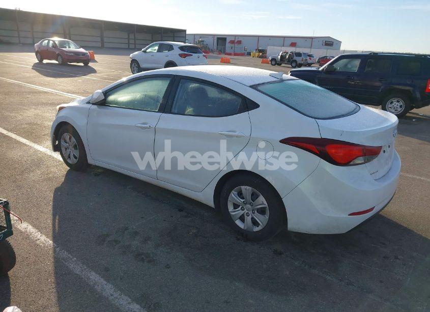 Photo 3 of 2016 Hyundai Elantra SE (VIN 5NPDH4AE3GH781038)