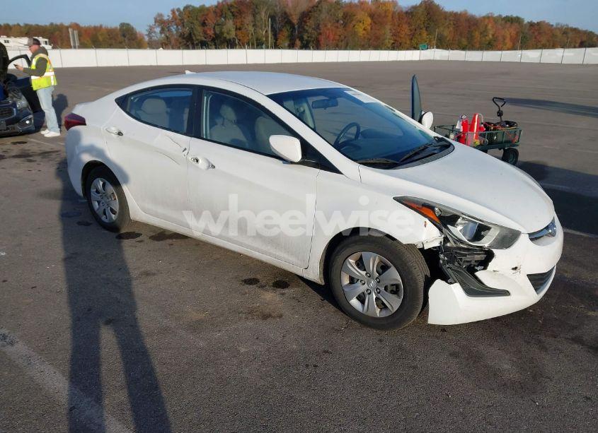 Photo 6 of 2016 Hyundai Elantra SE (VIN 5NPDH4AE3GH781038)