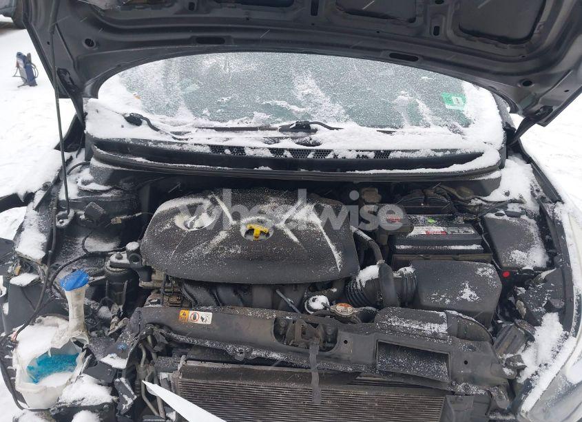 Photo 10 of 2016 Hyundai Elantra SE (VIN 5NPDH4AE3GH796557)