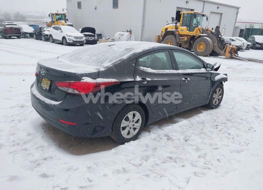 Photo 4 of 2016 Hyundai Elantra SE (VIN 5NPDH4AE3GH796557)