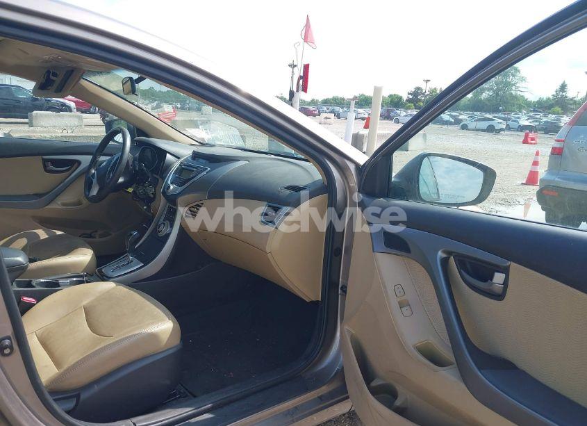 Photo 5 of 2011 Hyundai Elantra LIMITED (VIN 5NPDH4AE4BH001279)