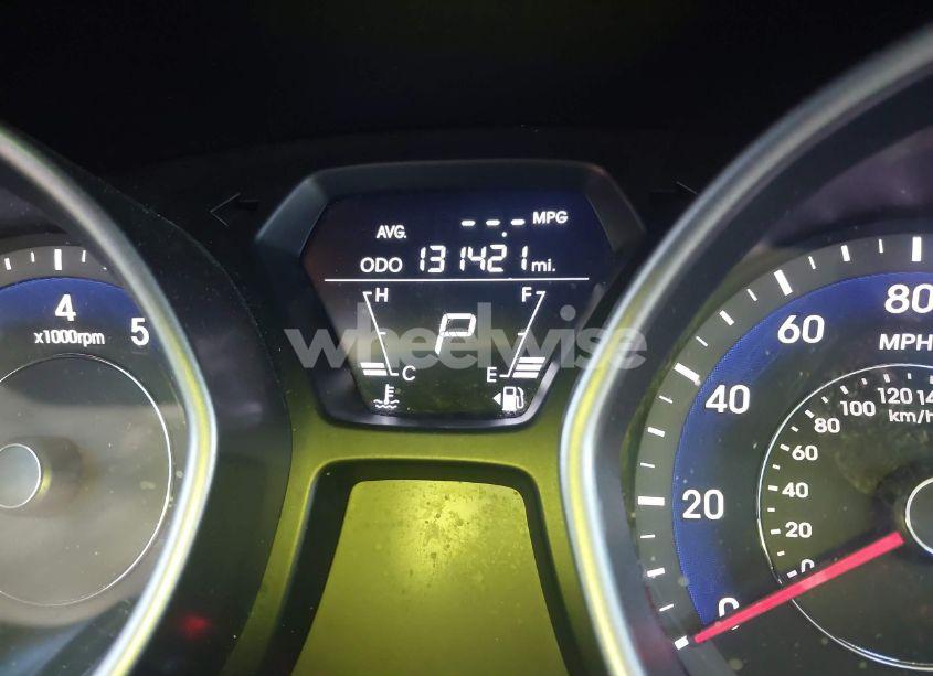 Photo 14 of 2011 Hyundai Elantra LIMITED (VIN 5NPDH4AE4BH039532)