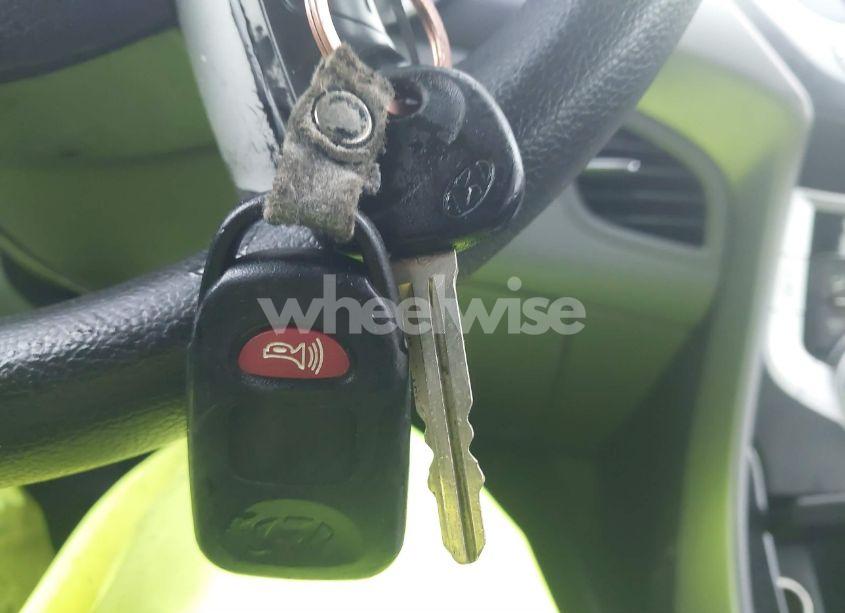 Photo 11 of 2011 Hyundai Elantra GLS (VIN 5NPDH4AE4BH042186)