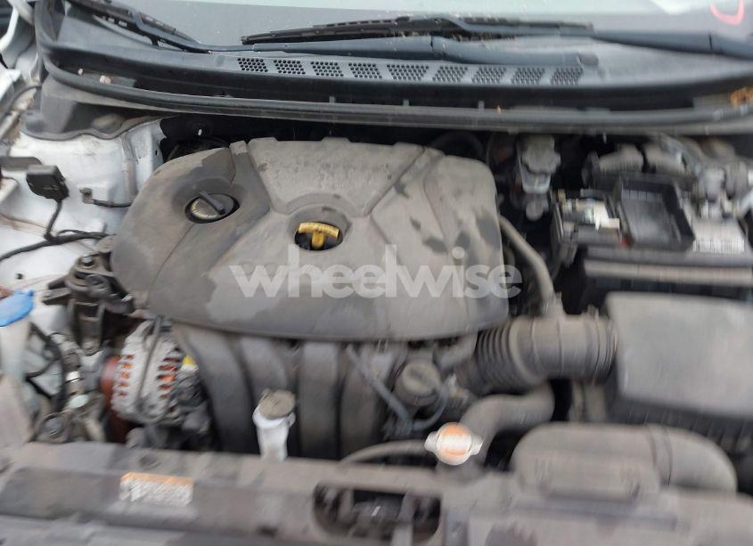 Photo 10 of 2012 Hyundai Elantra GLS (VIN 5NPDH4AE4CH067381)