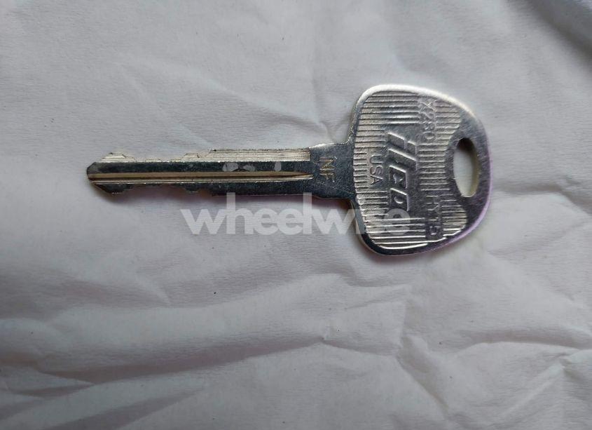 Photo 11 of 2012 Hyundai Elantra GLS (VIN 5NPDH4AE4CH067381)