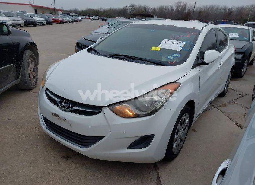 Photo 2 of 2012 Hyundai Elantra GLS (VIN 5NPDH4AE4CH067381)