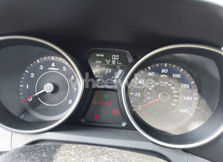 Photo 7 of 2012 Hyundai Elantra GLS (VIN 5NPDH4AE4CH068580)