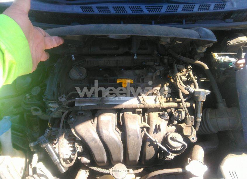 Photo 6 of 2012 Hyundai Elantra LIMITED (VIN 5NPDH4AE4CH090434)