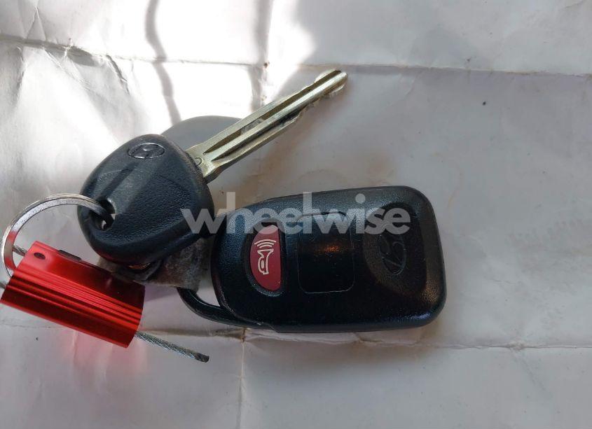 Photo 11 of 2012 Hyundai Elantra GLS (VIN 5NPDH4AE4CH093270)