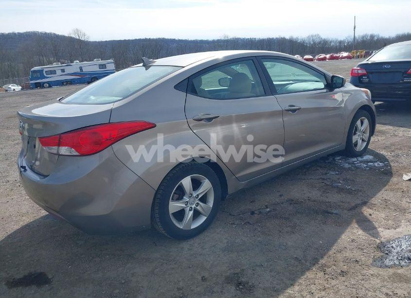 Photo 4 of 2012 Hyundai Elantra GLS (VIN 5NPDH4AE4CH093270)