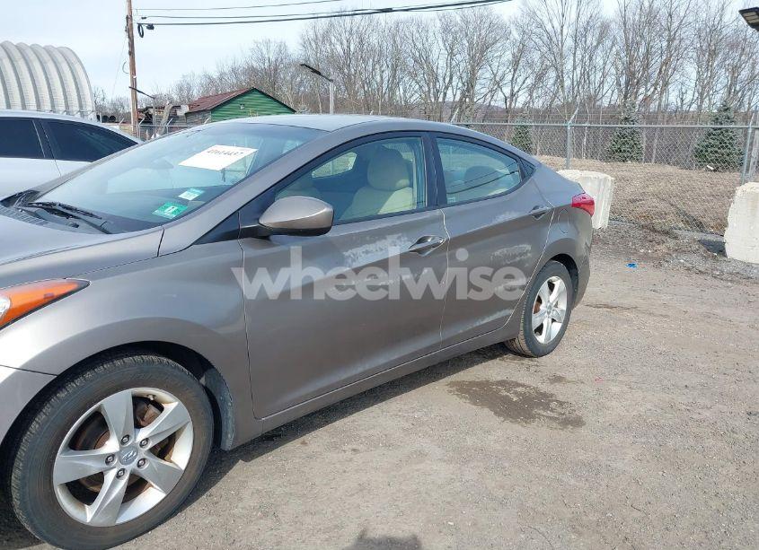 Photo 6 of 2012 Hyundai Elantra GLS (VIN 5NPDH4AE4CH093270)