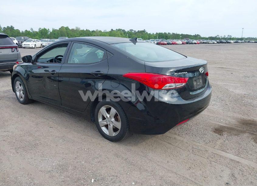 Photo 3 of 2012 Hyundai Elantra GLS (VIN 5NPDH4AE4CH095553)