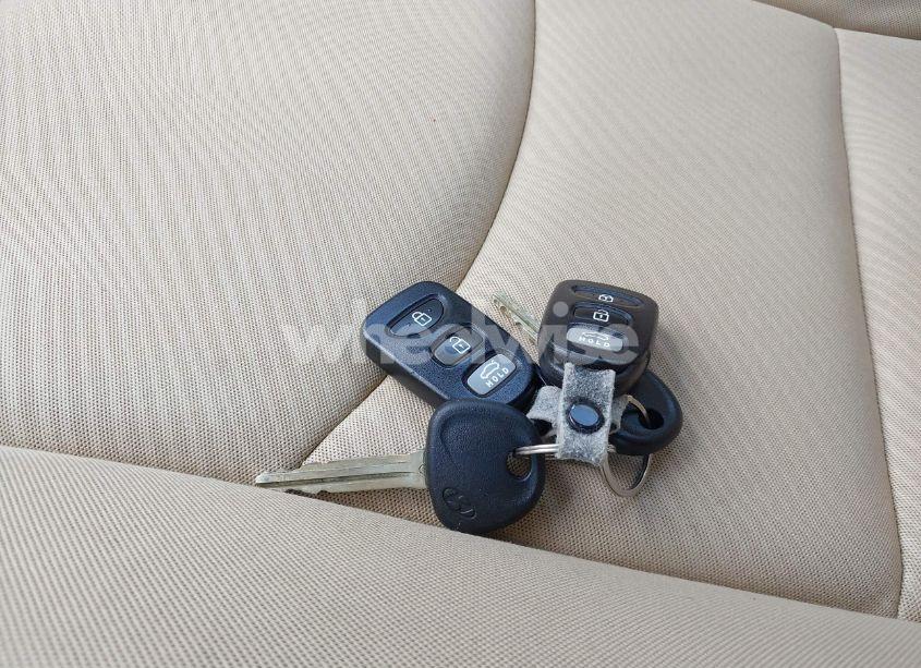 Photo 11 of 2012 Hyundai Elantra GLS (VIN 5NPDH4AE4CH150762)