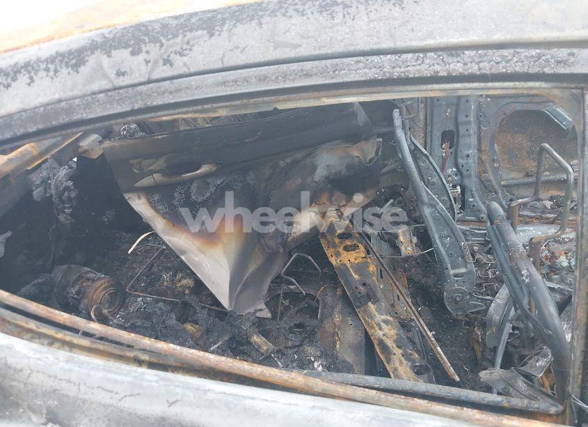 Photo 8 of 2013 Hyundai Elantra LIMITED (VIN 5NPDH4AE4DH160564)