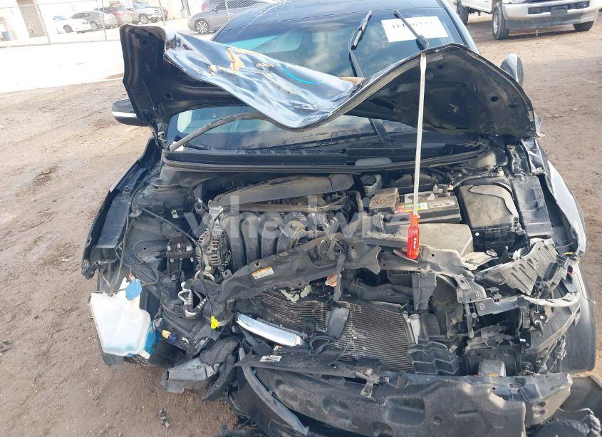 Photo 10 of 2013 Hyundai Elantra LIMITED (VIN 5NPDH4AE4DH168213)