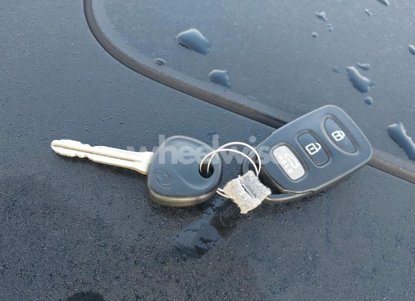 Photo 11 of 2013 Hyundai Elantra LIMITED (VIN 5NPDH4AE4DH168213)