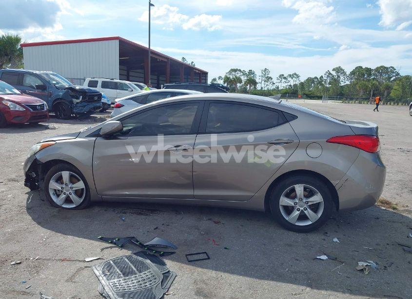 Photo 14 of 2013 Hyundai Elantra GLS (VIN 5NPDH4AE4DH179163)