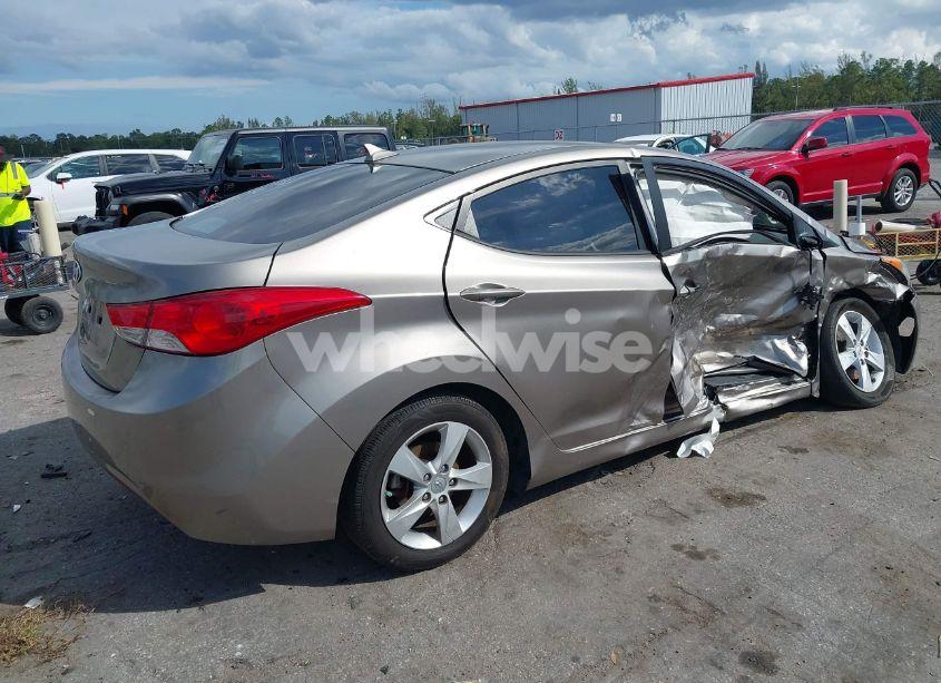 Photo 4 of 2013 Hyundai Elantra GLS (VIN 5NPDH4AE4DH179163)