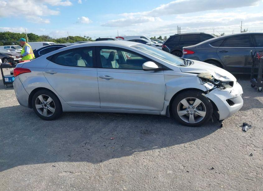 Photo 13 of 2013 Hyundai Elantra GLS (VIN 5NPDH4AE4DH190969)