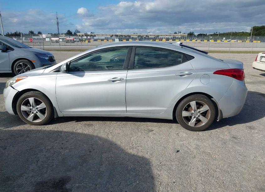 Photo 14 of 2013 Hyundai Elantra GLS (VIN 5NPDH4AE4DH190969)