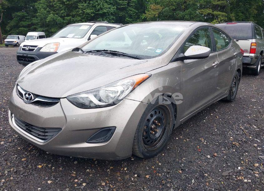 Photo 2 of 2013 Hyundai Elantra GLS (VIN 5NPDH4AE4DH191149)